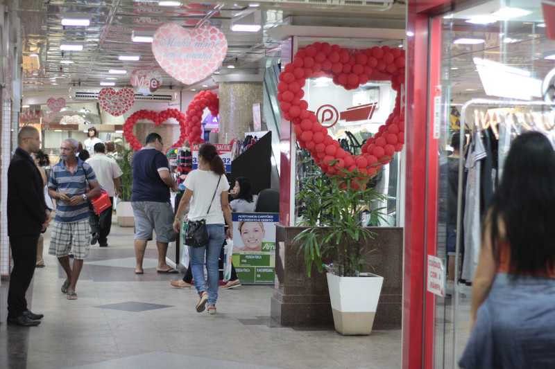 Dia das Mães aquece vendas e amplia mercado de trabalho